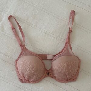 Victoria Secret Elegant Pink Lace Bra